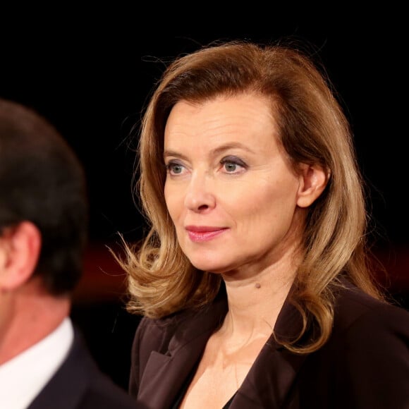 Valerie Trierweiler et Francois Hollande - Allocution du President de la Republique Francaise, Francois Hollande a l'occasion du lancement des Commemorations du Centenaire de la premiere Guerre Mondiale, au Palais de l'Elysee, le 7 Novembre 2013. 2014 marquera le 100e anniversaire de la Premiere Guerre Mondial (1914-1918)  French president Francois Hollande launches the World War I commemorations marking a century since its beginning at the Elysee Palace in Paris on November 7, 2013. 2014 will mark the 100th anniversary of the First World War. 2014 will mark the 100th anniversary of the First World War. (1914-1918) 