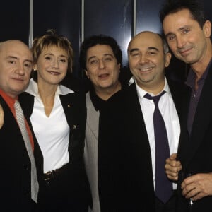 Michel Blanc nous a quittés à 72 ans, laissant la troupe du Splendid dans le plus grand des chagrins
Archives - En France, à Paris, dans les coulisses de l'émission "Nom de code : Balasko", de gauche à droite, Michel BLANC, Marie-Anne CHAZEL, Christian CLAVIER, Gérard JUGNOT et Thierry LHERMITTE © Michel Marizy via Bestimage