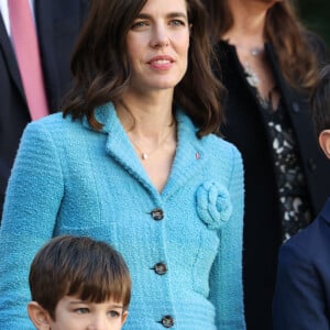 Balthazar Rassam, Charlotte Casiraghi, Raphaël Elmaleh dans la cour du palais princier le jour de la fête nationale de Monaco le 19 novembre 2024. © Jean-Charles Vinaj / Pool Monaco / Bestimage 