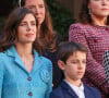 Ses atouts principaux ? Ses deux fils : Raphaël (10 ans) dont le père est Gad Elmaleh, et Balthazar (6 ans) dont le père est Dimitri Rassam
Charlotte Casiraghi, Balthazar Rassam, Raphaël Elmaleh dans la cour du palais princier le jour de la fête nationale de Monaco le 19 novembre 2024. © Jean-Charles Vinaj / Pool Monaco / Bestimage 