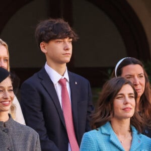 la princesse Alexandra de Hanovre, Pierre Casiraghi, Beatrice Borromeo, Charlotte Casiraghi, Tatiana Santo Domingo, Andrea casiraghi dans la cour du palais princier le jour de la fête nationale de Monaco le 19 novembre 2024. © Jean-Charles Vinaj / Pool Monaco / Bestimage 