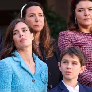 Charlotte Casiraghi, Raphaël Elmaleh, Balthazar Rassam dans la cour du palais princier le jour de la fête nationale de Monaco le 19 novembre 2024. © Jean-Charles Vinaj / Pool Monaco / Bestimage 