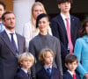 Ce 19 novembre, jour de la fête nationale, les membres du clan Grimaldi étaient réunis pour les festivités débutées la veille
la princesse Alexandra de Hanovre, Pierre Casiraghi, Beatrice Borromeo, Franesco et Stefano Casiraghi, Charlotte Casiraghi, Raphaël Elmaleh et Balthazar Rassam dans la cour du palais princier le jour de la fête nationale de Monaco le 19 novembre 2024. © Jean-Charles Vinaj / Pool Monaco / Bestimage 