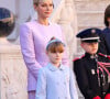 Ses missions seront nombreuses et il prend déjà son rôle très à coeur en témoigne son attitude lors de la fête nationale monégasque ce mardi 19 novembre
La princesse Charlene de Monaco, le prince héritier Jacques, la princesse Gabriella, la princesse Stéphanie dans la cour du palais princier le jour de la fête nationale de Monaco le 19 novembre 2024. © Jean-Charles Vinaj / Pool Monaco / Bestimage 