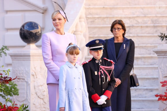 Un véritable sans faute pour l'avenir de la principauté
La princesse Charlene de Monaco, la princesse Gabriella, le prince héritier Jacques, la princesse Stéphanie de Monaco dans la cour du palais princier le jour de la fête nationale de Monaco le 19 novembre 2024. © Jean-Charles Vinaj / Pool Monaco / Bestimage 