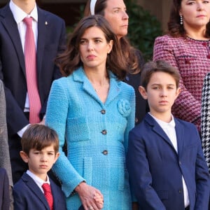 Charlotte Casiraghi, Raphaël Elmaleh et Balthazar Rassam dans la cour du palais princier le jour de la fête nationale de Monaco le 19 novembre 2024. © Jean-Charles Vinaj / Pool Monaco / Bestimage 