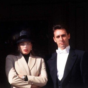 La princesse Stéphanie de Monaco et son époux Daniel Ducruet apparaissent sur le balcon du Palais Grimaldi dans le cadre de la célébration de la Fête Nationale à Monaco, le 19 novembre 1995. Photo par Bandphoto Agency/Photoshot/ABACAPRESS.COM