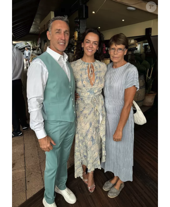 Pauline Ducruet, et ses parents, Daniel et Stéphanie au baptême de Victoire, la fille de Louis en septembre 2024.©Instagram