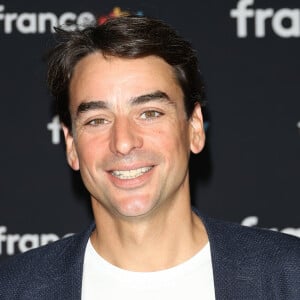 Julian Bugier au photocall pour la conférence de presse de rentrée de France TV à la Grande Halle de la Villette à Paris, France, le 11 juillet 2023. © Coadic Guirec/Bestimage