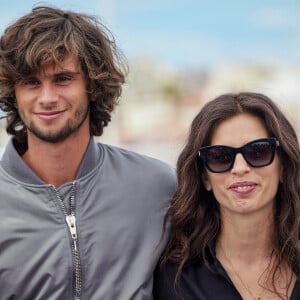 "Les besoins sont nombreux, nos dons indispensables", conclut la mère de Diego Le Fur

Diego Le Fur et sa mère, la réalisatrice Maïwenn au photocall de "Jeanne du Barry" lors du 76ème Festival International du Film de Cannes, le 17 mai 2023. © Dominique Jacovides/Cyril Moreau/Bestimage