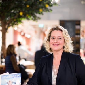 Exclusif - Luana Belmondo lors du lancement de son livre "Italia mia Luana cuisine Rome" et de l'annonce de la diffusion de la série d'émissions sur la chaîne TV My Cuisine, au restaurant l'Osteria del Vino du marché spacieux Eataly Paris Marais à Paris le 7 novembre 2019. © Tiziano Da Silva - Pierre Perusseau/Bestimage 