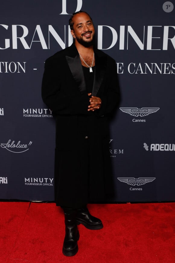 Le chanteur a ensuite enchaîné les succès
Slimane - Photocall de la soirée de gala "le Grand Dîner" au Palais Bulles à Théoule-sur-mer lors du 77ème Festival International du Film de Cannes le 18 mai 2024. © Christophe Clovis / Bestimage 