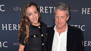 Hugh Grant : Rare apparition avec son épouse de 23 ans de moins, l'influente mère de 3 de ses 5 enfants