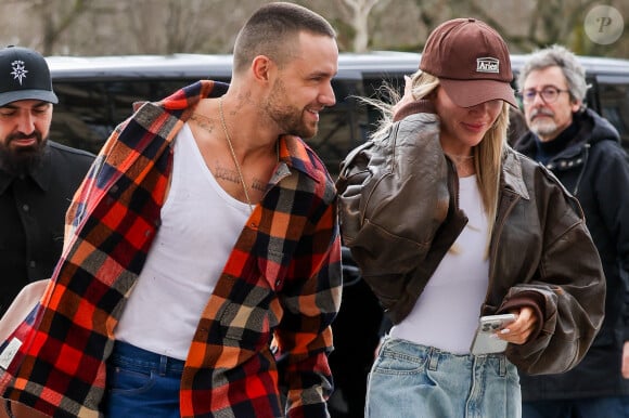 Exclusif - Liam Payne et sa compagne Kate Cassidy arrivent à l'hôtel La Réserve lors de la mode femme automne / hiver 2024-2025 lors de la Fashion Week de Paris (PFW), à Paris, France, le 1er mars 2024.