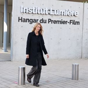 Ludivine Sagnier, Sandrine Kiberlain - I.Huppert a dirigé le tournage de la reproduction du film documentaire muet de 1895 par le regretté cinéaste français Louis Lumière " La Sortie de l'usine Lumière à Lyon " dans le cadre de la 16ème édition du Festival Lumière de Lyon, France, le 19 octobre 2024. © Dominique Jacovides/Bestimage 