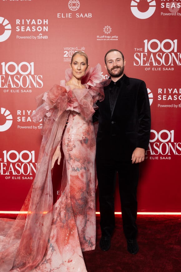 Celine Dion et son fils René-Charles Angélil au photocall du défilé anniversaire Elie Saab "1001 Seasons of Elie Saab" à l'espace "The Venue" à Riyad, Arabie saoudite le 13 novembre 2024. © Tiziano Da Silva / Bestimage