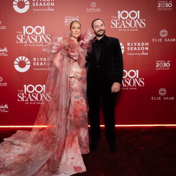 Celine Dion et son fils René-Charles Angélil au photocall du défilé anniversaire Elie Saab "1001 Seasons of Elie Saab" à l'espace "The Venue" à Riyad, Arabie saoudite le 13 novembre 2024. © Tiziano Da Silva / Bestimage