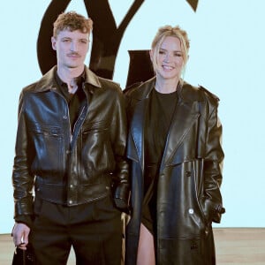 Elle était déjà maman d'Ali, née d'une précédente relation et a donc redécouvert les joies de la maternité. 
Niels Schneider, Virginie Efira au photocall du défilé Saint Laurent collection femme automne/hiver 2024-2025 lors de la fashion week à Paris (PFW) le 27 février 2024. © Olivier Borde / Bestimage