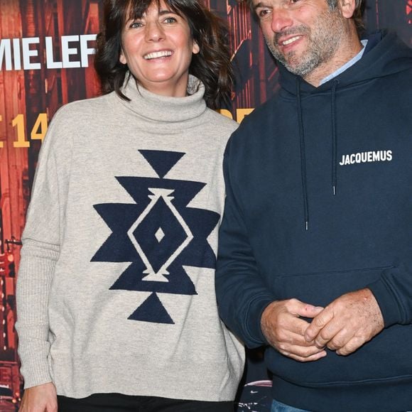 "Mon idée, c'est de construire un bateau en bois, en bambou et en chanvre", explique le navigateur
 
Estelle Denis et son compagnon Marc Thiercelin - Avant-première du film "Mon héroïne" au cinéma UGC Normandie à Paris le 12 décembre 2022. © Coadic Guirec/Bestimage