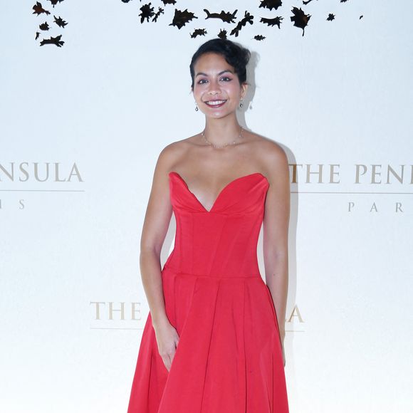 Vaimalama Chaves, Miss France 2019, a vu les choses en grand dans sa somptueuse robe rouge bustier. 
Vaimalama Chaves (Miss France 2019) - Soirée du 10ème anniversaire de l'hôtel Peninsula à Paris le 28 novembre 2024. © Rachid Bellak/Bestimage