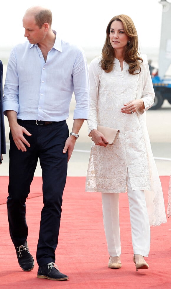 Le duc et la duchesse de Cambridge arrivent à l'aéroport de Lahore, au Pakistan, le 17 octobre 2019, lors du quatrième de la visite royale au Pakistan. Photo par Peter Nicholls/PA Photos/ABACAPRESS.COM