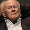 "Écoutez..." : Philippe Bouvard en fauteuil roulant, l'animateur de 94 ans en dit plus sur son état