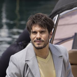 François Civil - Arrivées au défilé de mode Jacquemus Cruise "La Casa" à la Casa Malaparte à Capri, Italie, le 10 juin 2024. © Borde-Da Silva/Bestimage