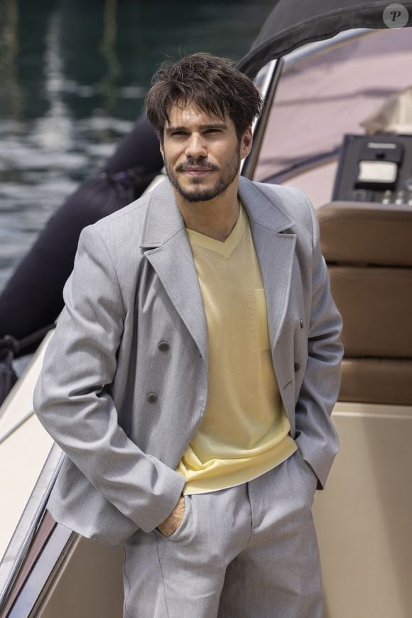 François Civil - Arrivées au défilé de mode Jacquemus Cruise "La Casa" à la Casa Malaparte à Capri, Italie, le 10 juin 2024. © Borde-Da Silva/Bestimage