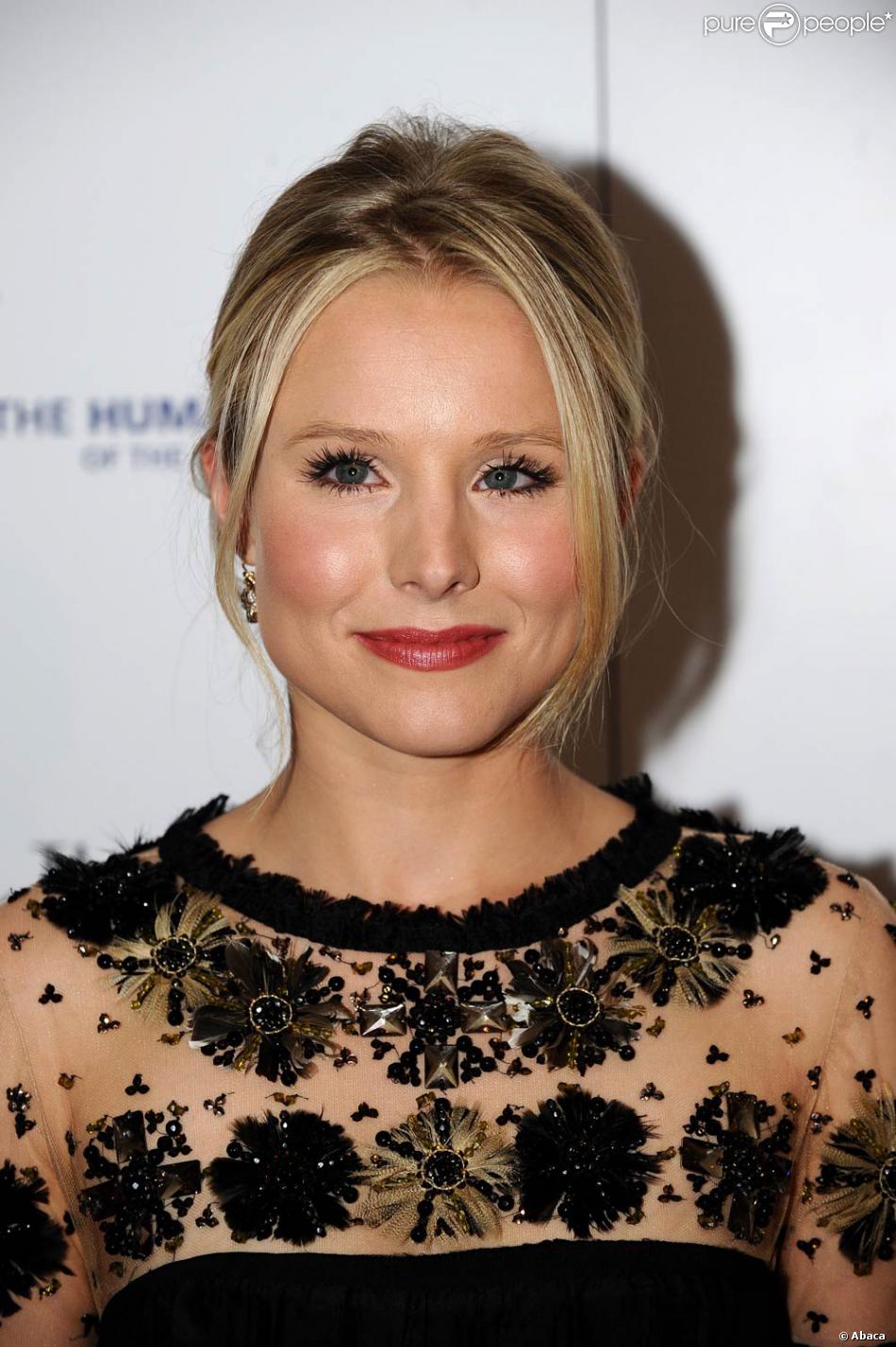 Kristen Bell alias Gossip girl, la fameuse voix off Purepeople