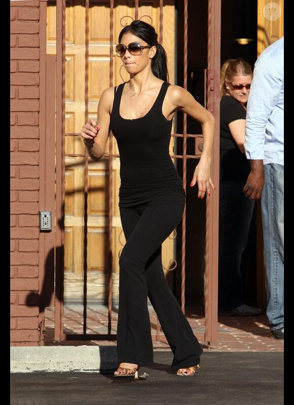 Nicole Scherzinger sort du studio de danse, à Los Angeles. 08/04/2010