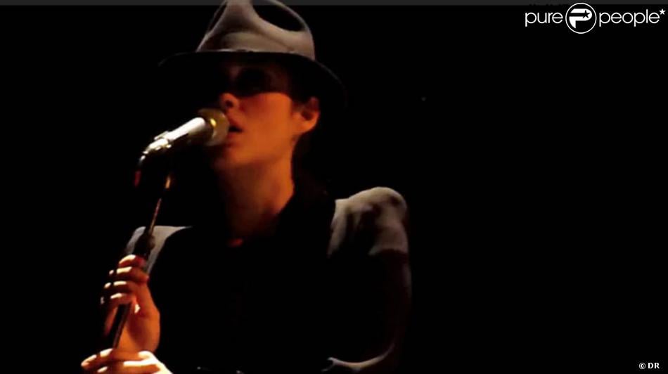 Marion Cotillard, en garçonne chapeautée, Maxim Nucci et Yodelice en tournée Marion Cotillard, en garçonne chapeautée, Maxim Nucci et Yodelice en tournée