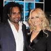 Christian Karembeu et son épouse Adriana assistent à la soirée Trace Sport TV, à Cannes, lundi 12 avril.