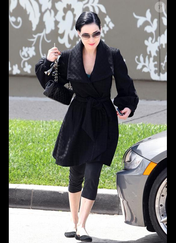 Dita Von Teese sortant de son cours de pilates à Hollywood, le 12 avril 2010