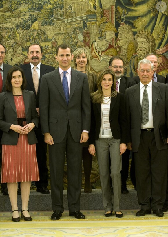 Letizia d'Espagne et son époux Felipe à Madrid, au palais royal, à l'occasion d'une réunion. Le 14 avril 2010