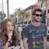 Miley Cyrus et son boyfriend Liam Hemsworth se rendent dans un centre médical de Beverly Hills, sucette à la bouche, jeudi 15 avril.