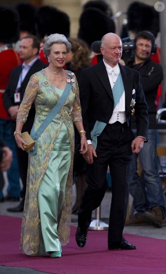 Princesse Benedikte de Danemark et son époux aux 70 ans de la reine Margrethe de Danemark. Copenhague, le 15/04/2010