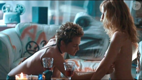Des images de Boogie Woogie, avec Heather Graham.