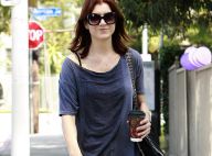 Quand Kate Walsh se rend à une réunion des Alcooliques Anonymes, elle oublie parfois son pantalon !