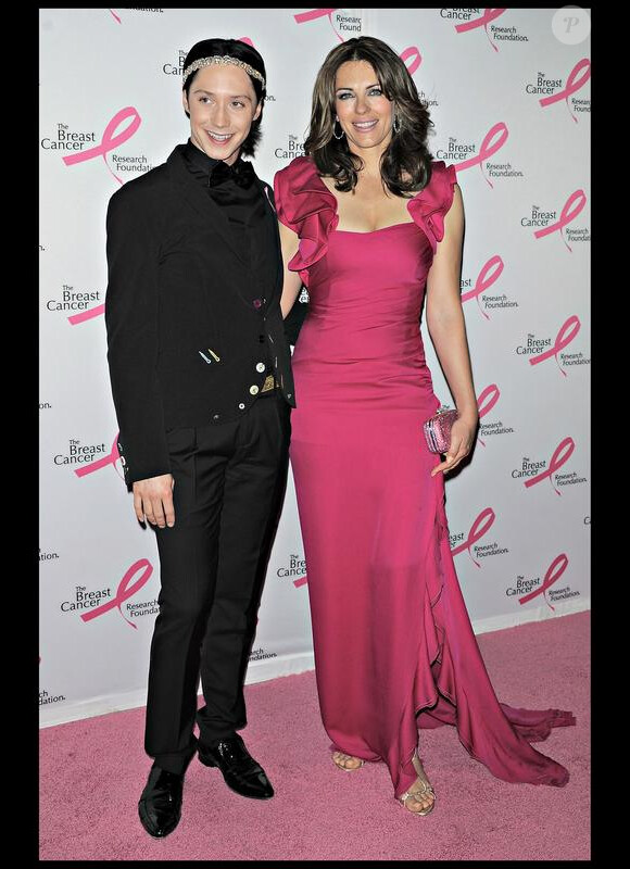 Johnny Weir et Elizabeth Hurley à la Hot Pink Party 2010 à New York, le 28 avril 2010