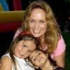 Catherine Bach avec ses deux filles en août 2002