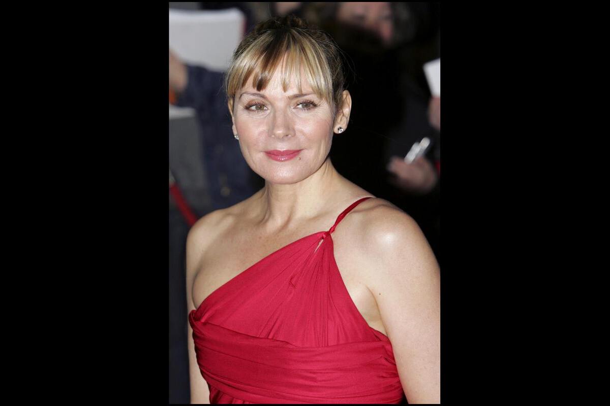 Photo : Kim Cattrall voit rouge en 2007 - Purepeople