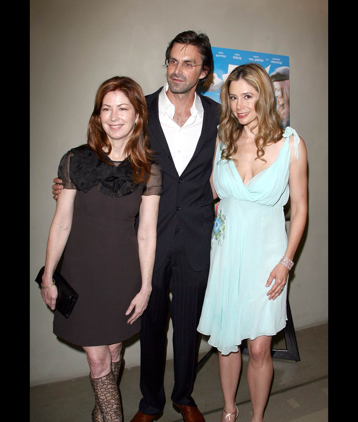 photo-dana-delany-brooks-branch-et-mira-sorvino-l-occasion-de-l
