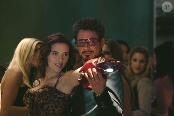 Des images d'Iron Man 2, de Jon Favreau, qui cartonne au box-office !