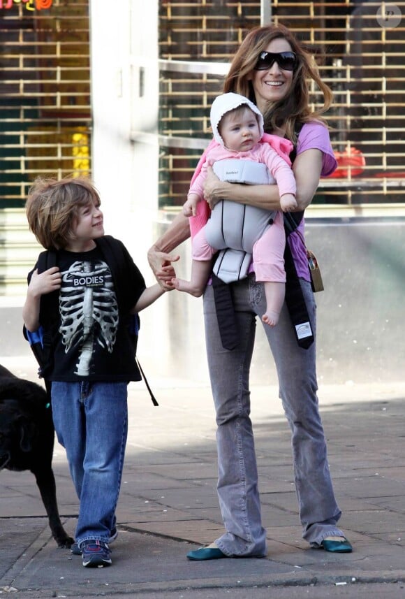 Sarah Jessica Parker avec son fils James, et l'une de ses adorables jumelles !