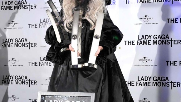 Lady Gaga, en toute simplicité, récupère enfin ses prix !