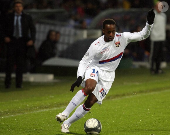 Après avoir passé toute sa vie de footballeur à Lyon, Sidney Govou quitte le club rhodanien à la fin de la saison 2009-2010...