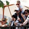 Victoria et David Beckham se rendent au concert privé des Jonas Brothers, en compagnie de leurs trois enfants.