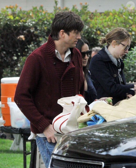 Demi Moore rend visite à Ashton Kutcher sur le tournage de Friends with benefits, à Los Angeles, le 14 mai 2010