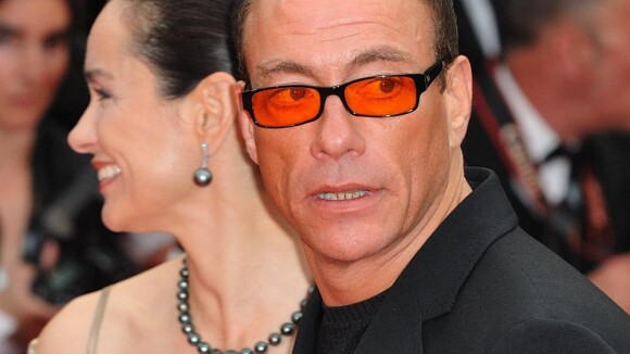 Cannes 2010 - Jean-Claude Van Damme plante les journalistes et le photocall...