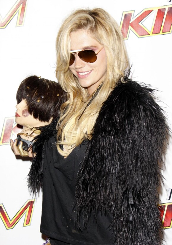 Kesha, lors du concert KIIS FM au  Staples Center, à Los Angeles, le samedi 15 mai 2010.